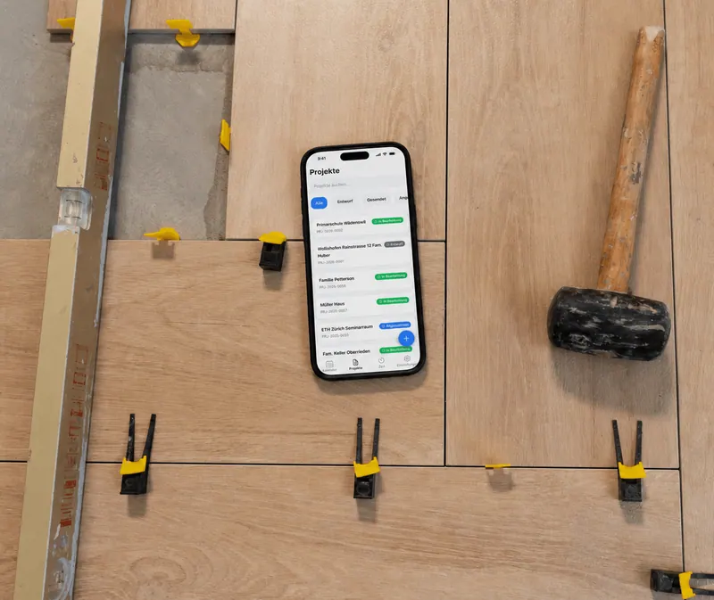 Bodenleger erfasst Quadratmeter und Material pro Auftrag in der Software Werkli